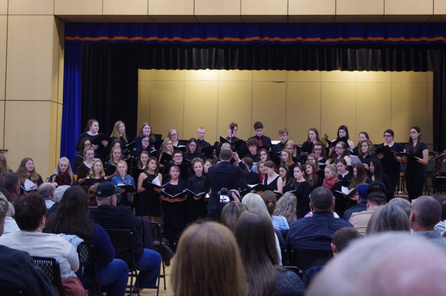 Rescheduled Christmas Concert Extends the Holiday