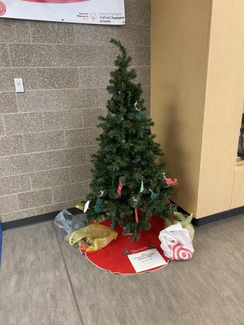NHS and Student Council Put up Annual Giving Tree